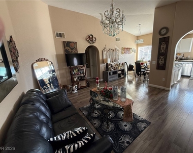 401 Amber Pine Street - Photo Thumbnail 3