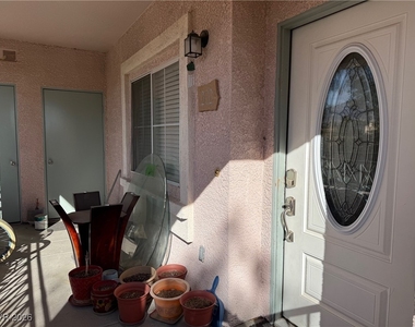 401 Amber Pine Street - Photo Thumbnail 15