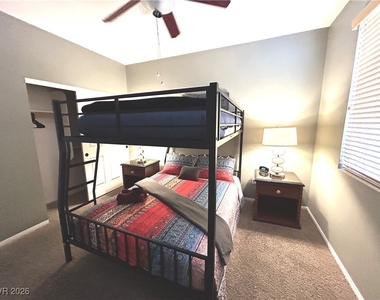 1116 Stoneypeak Avenue - Photo Thumbnail 8