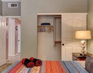 1116 Stoneypeak Avenue - Photo Thumbnail 20
