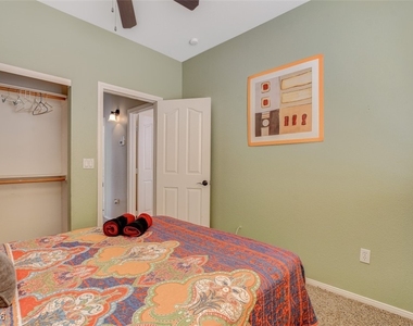 1116 Stoneypeak Avenue - Photo Thumbnail 17