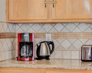 1116 Stoneypeak Avenue - Photo Thumbnail 7