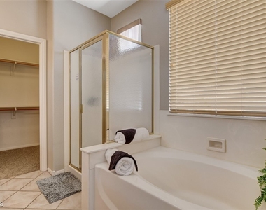 1116 Stoneypeak Avenue - Photo Thumbnail 15