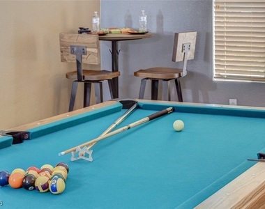 1116 Stoneypeak Avenue - Photo Thumbnail 2
