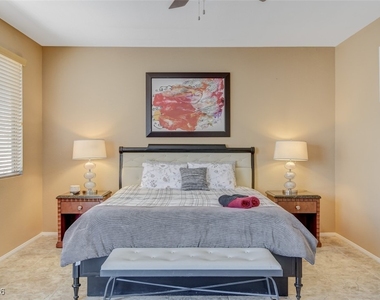 1116 Stoneypeak Avenue - Photo Thumbnail 12