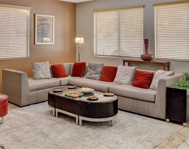 1116 Stoneypeak Avenue - Photo Thumbnail 3