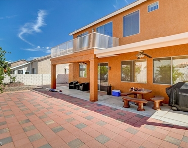 1116 Stoneypeak Avenue - Photo Thumbnail 22