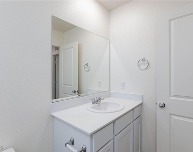 6085 Lily Garden Street - Photo Thumbnail 24