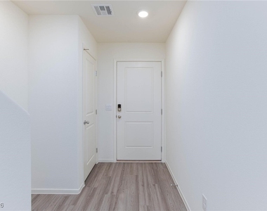 6085 Lily Garden Street - Photo Thumbnail 6