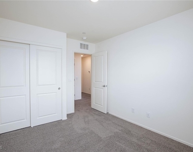 6085 Lily Garden Street - Photo Thumbnail 20