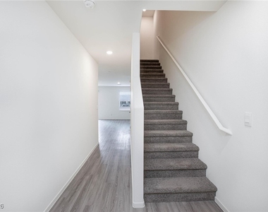 6085 Lily Garden Street - Photo Thumbnail 7