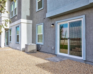 6085 Lily Garden Street - Photo Thumbnail 3