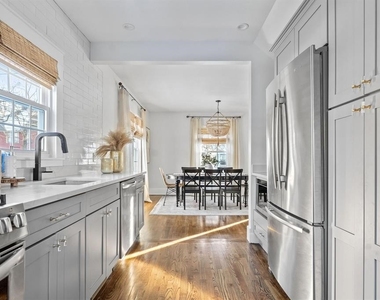 13 Chapin Street - Photo Thumbnail 8