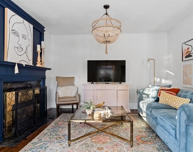 13 Chapin Street - Photo Thumbnail 5
