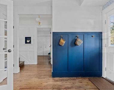 13 Chapin Street - Photo Thumbnail 12