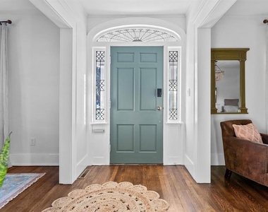 13 Chapin Street - Photo Thumbnail 4