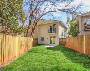 1210 Cleburne Avenue Ne - Photo Thumbnail 24