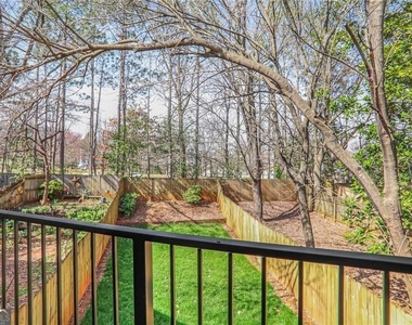1210 Cleburne Avenue Ne - Photo Thumbnail 22