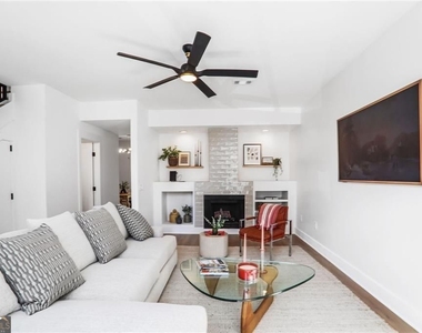 1210 Cleburne Avenue Ne - Photo Thumbnail 4