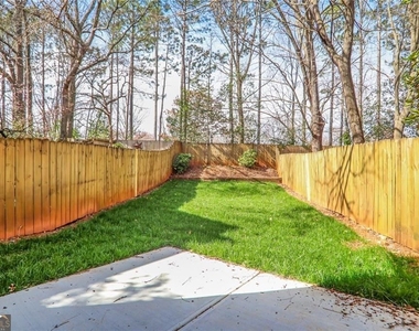 1210 Cleburne Avenue Ne - Photo Thumbnail 23