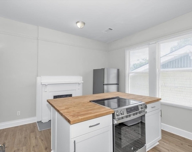211 Broad Street - Photo Thumbnail 7