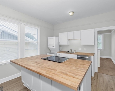 211 Broad Street - Photo Thumbnail 5