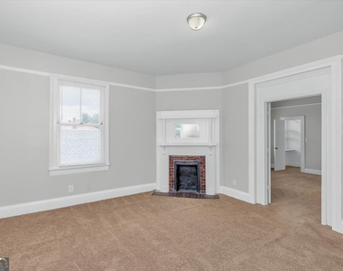 211 Broad Street - Photo Thumbnail 3