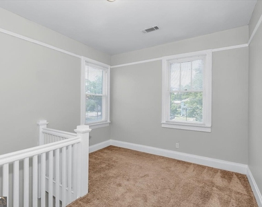 211 Broad Street - Photo Thumbnail 2