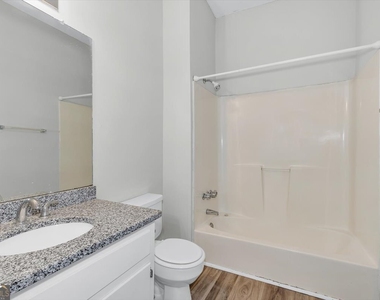211 Broad Street - Photo Thumbnail 11