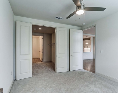 1003 Ridgewalk Parkway - Photo Thumbnail 15