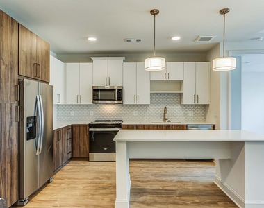 1003 Ridgewalk Parkway - Photo Thumbnail 2