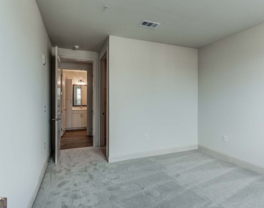 1003 Ridgewalk Parkway - Photo Thumbnail 14