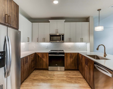 1003 Ridgewalk Parkway - Photo Thumbnail 1