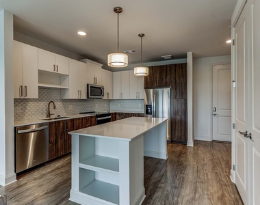 1003 Ridgewalk Parkway - Photo Thumbnail 3