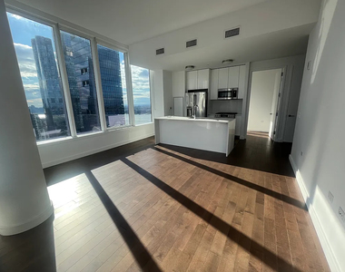 West 36th Street, New York, NY 10018 - Photo Thumbnail 3