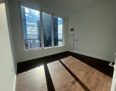 West 36th Street, New York, NY 10018 - Photo Thumbnail 5