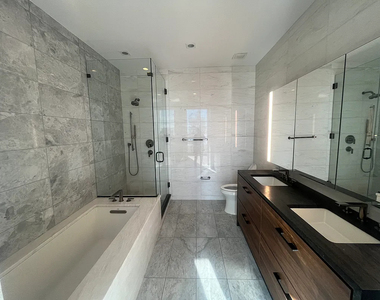 West 36th Street, New York, NY 10018 - Photo Thumbnail 6