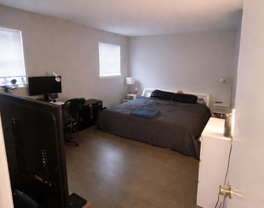 65 Cedar Avenue - Photo Thumbnail 6