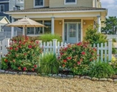 10 4th Avenue - Photo Thumbnail 3