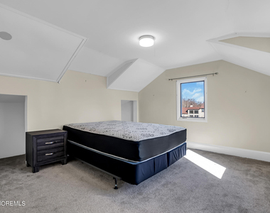 459 W Park Avenue - Photo Thumbnail 18