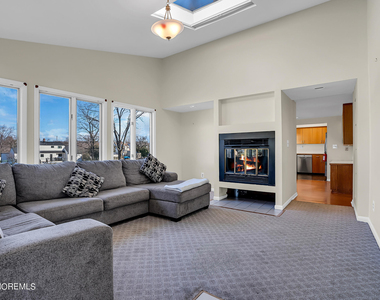 459 W Park Avenue - Photo Thumbnail 1