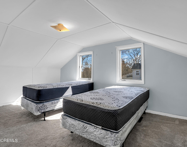 459 W Park Avenue - Photo Thumbnail 20