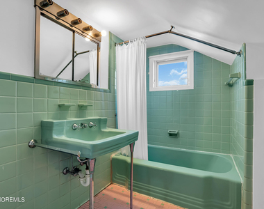 459 W Park Avenue - Photo Thumbnail 19