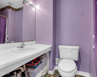 459 W Park Avenue - Photo Thumbnail 16