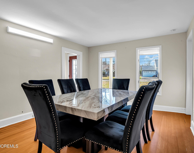 459 W Park Avenue - Photo Thumbnail 10