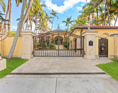 555 Ocean Boulevard - Photo Thumbnail 22