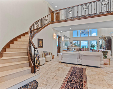 555 Ocean Boulevard - Photo Thumbnail 9