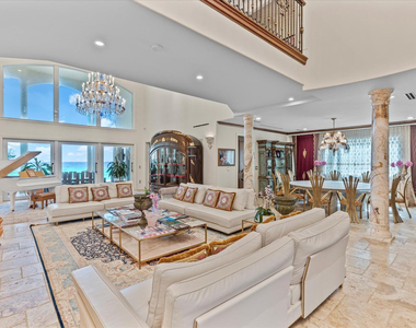 555 Ocean Boulevard - Photo Thumbnail 4