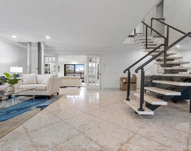 1240 Sw 14th Avenue - Photo Thumbnail 5