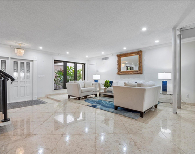 1240 Sw 14th Avenue - Photo Thumbnail 7